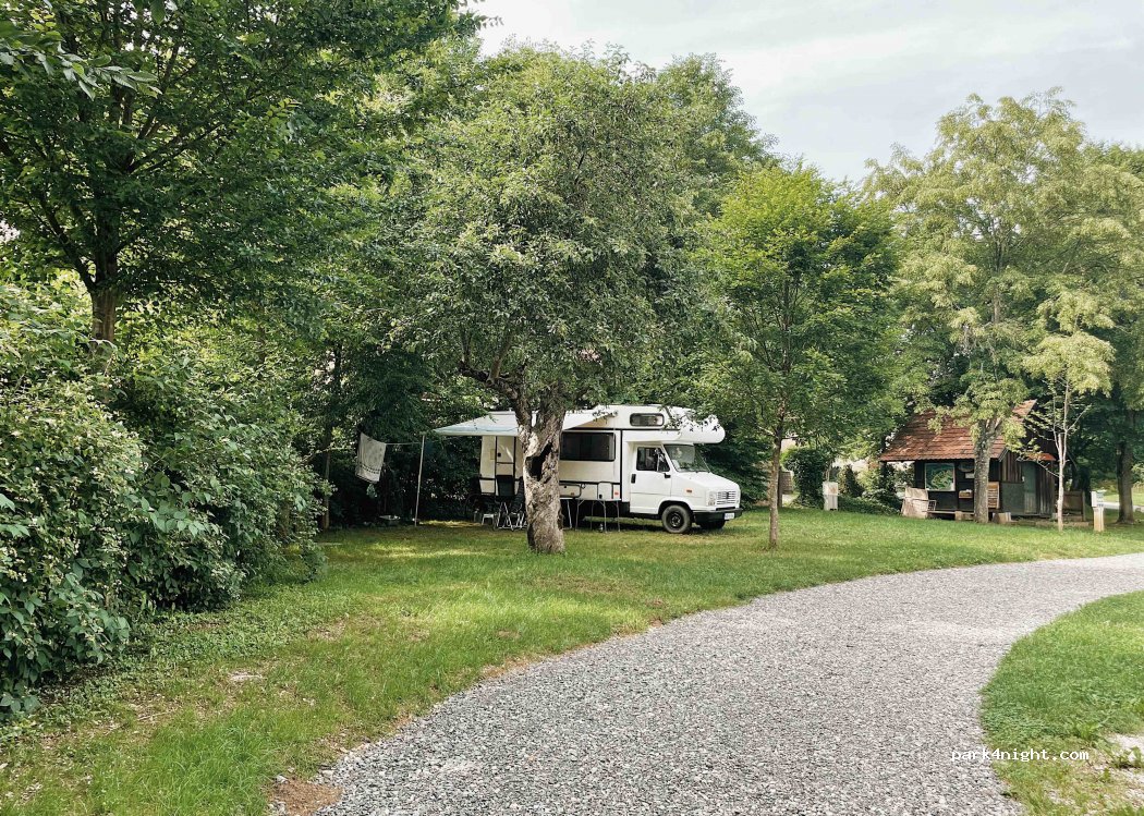 Camp Lovšin Križevska — foto