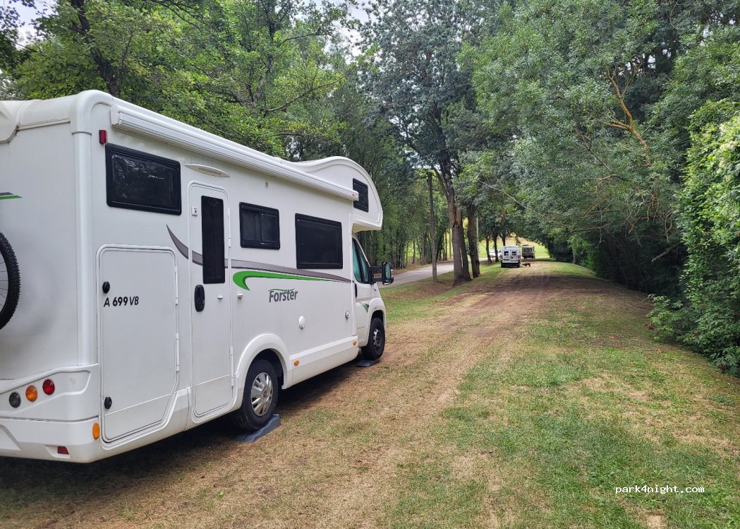 (31560) Nailloux - — foto