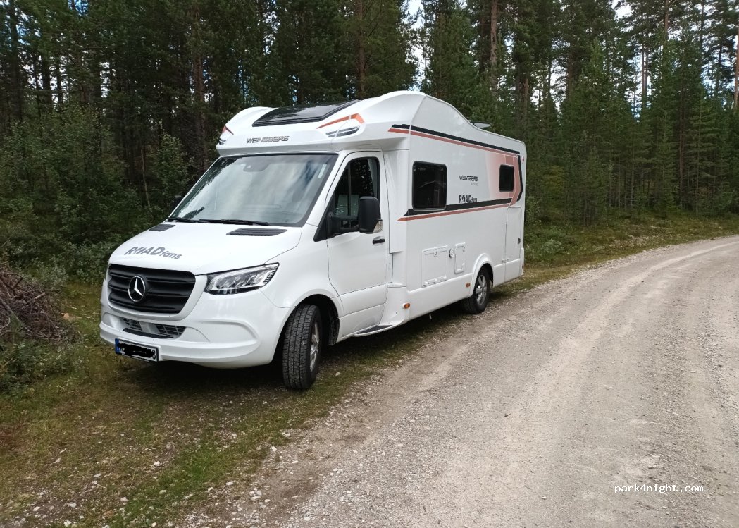(2560) Strømmen - Unnamed Road — foto