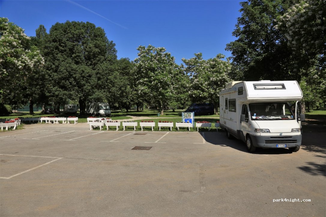 Oaza Hotel & Camping & Restaurant — foto