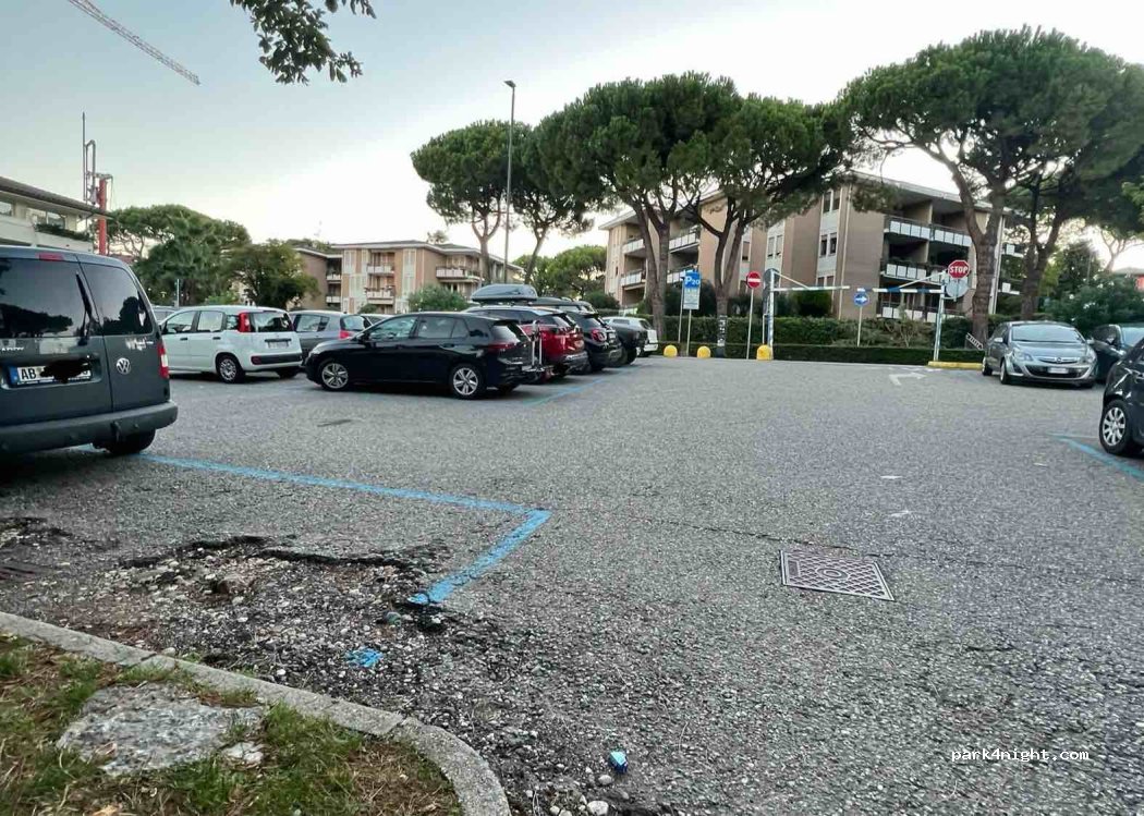 (25015) Desenzano del Garda - 10 Via B. Vighenzi — foto
