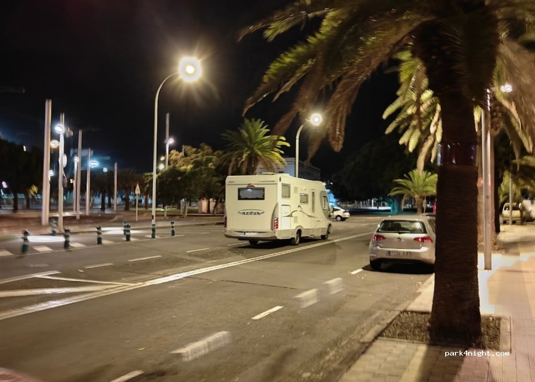 (38003) Santa Cruz de Tenerife - 4 Calle de Bravo Murillo — foto