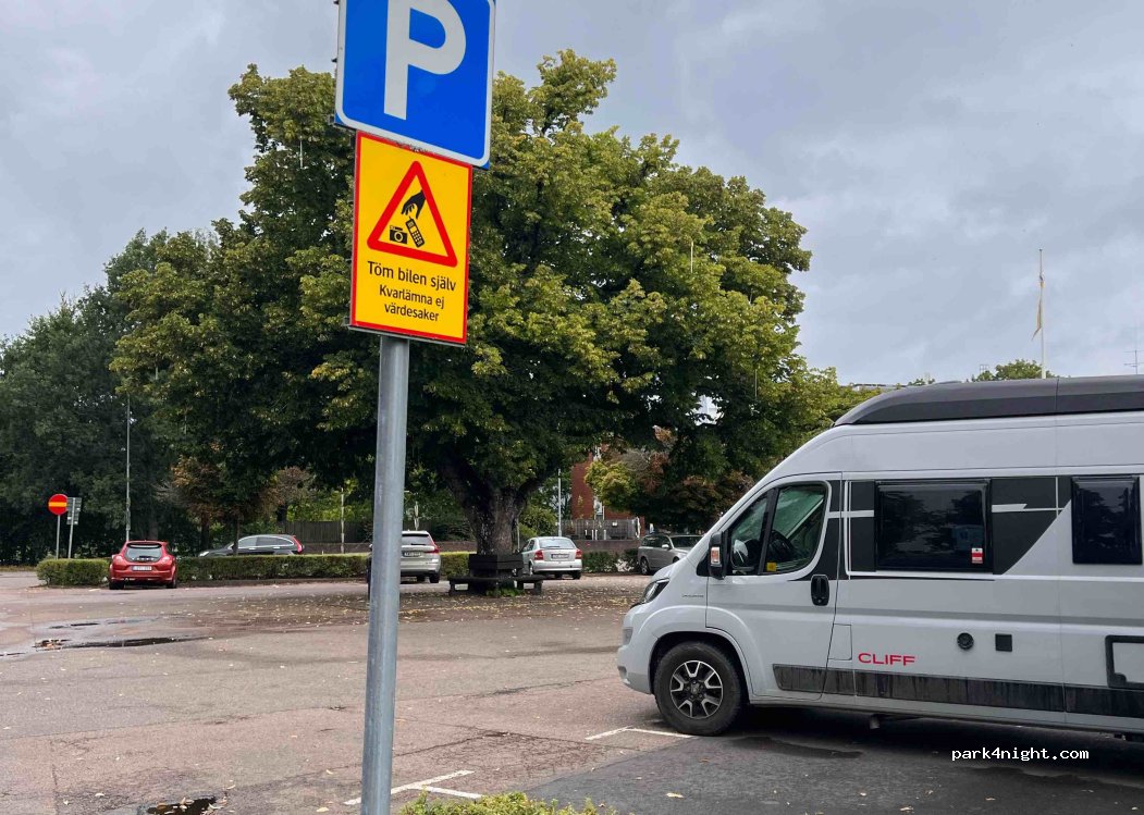 (264 51) Ljungbyhed - 1 Parken — foto 4
