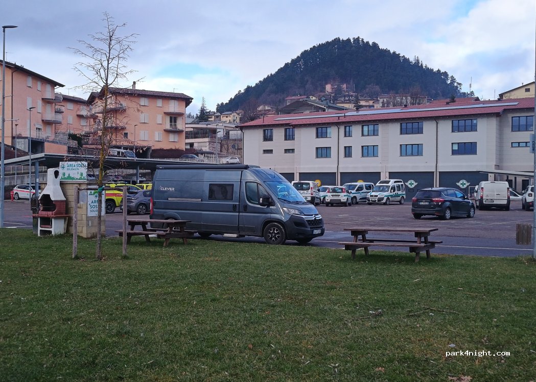 (42035) Castelnovo Ne' Monti - 10 Via dei Partigiani — foto 5