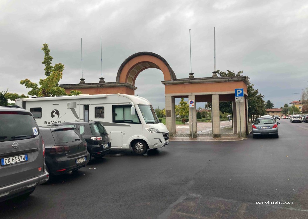 (33100) Udine - 7 Via Luigi Moretti — foto 3