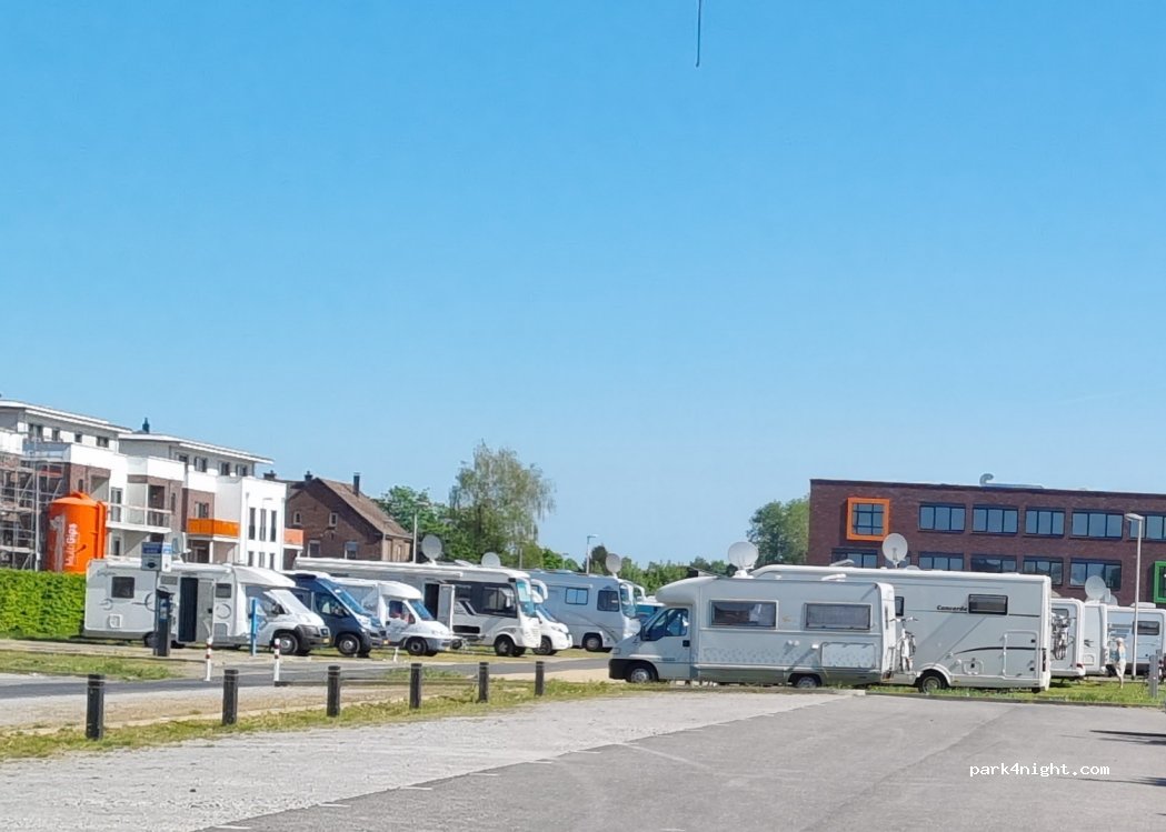 Wohnmobilstellplatz Kleve Bahnhof — foto 3