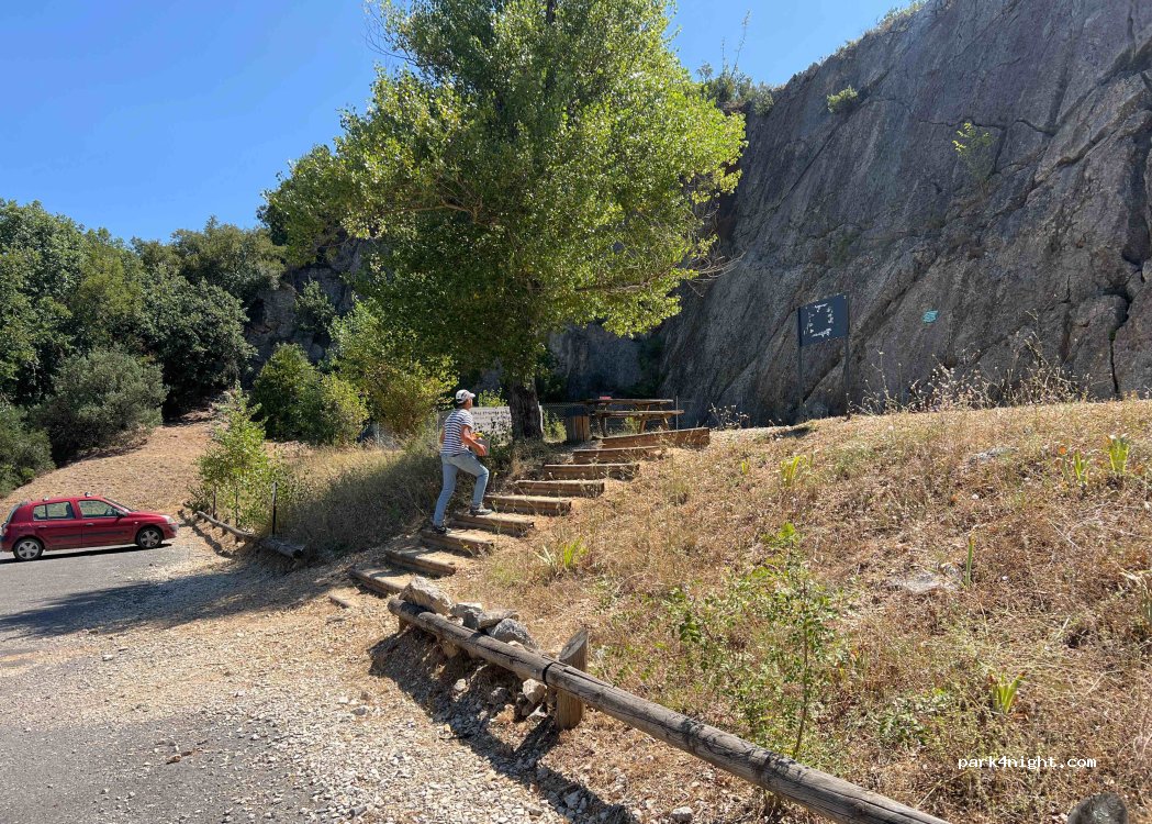 (30500) Allègre-les-Fumades - D37 — foto