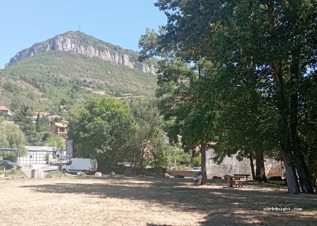(12100) Millau - 555B Avenue de l'Aigoual — foto