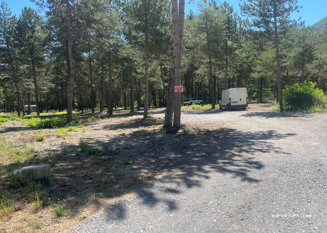 (05190) Rousset - — foto