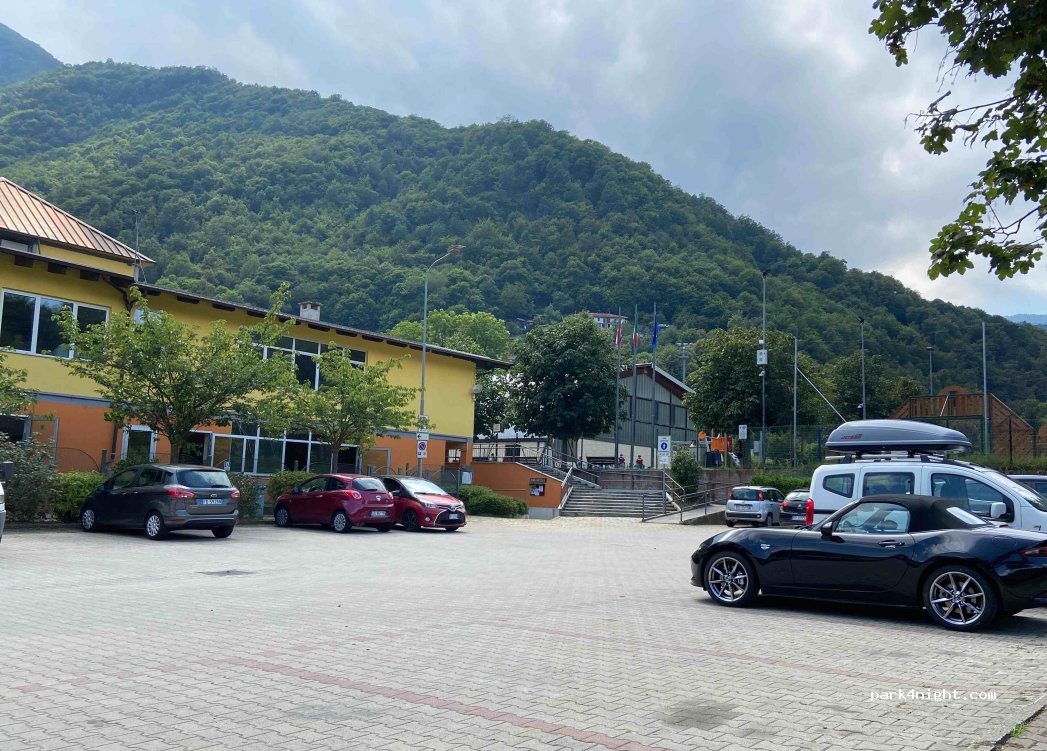 (10065) San Germano Chisone - 6 Piazza Martiri della Libertà — foto 2