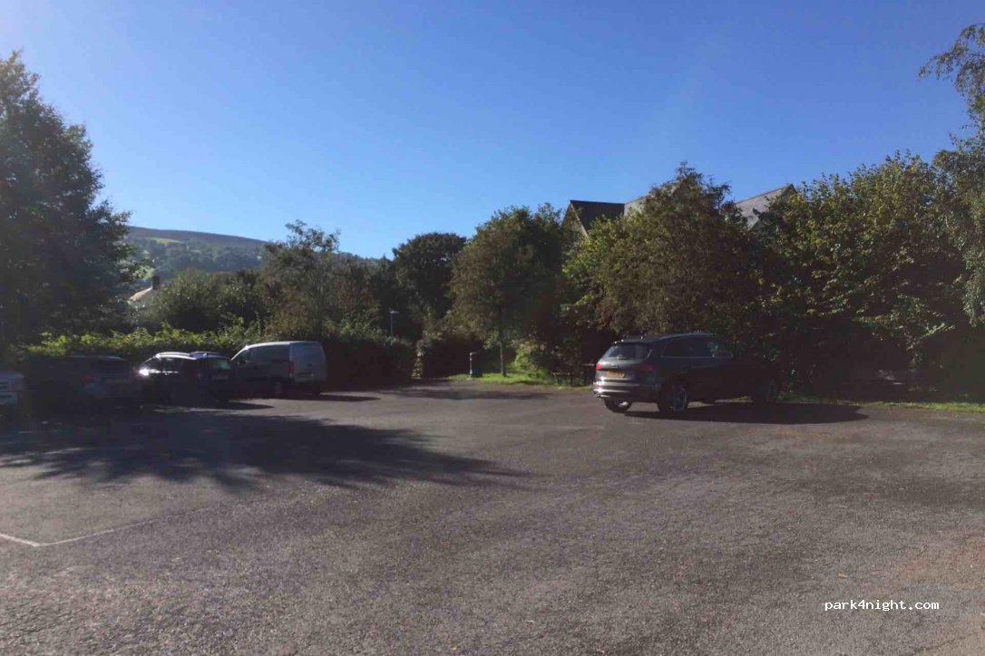 (NP8 1NH) Llangynidr - 4 Duffryn Road — foto