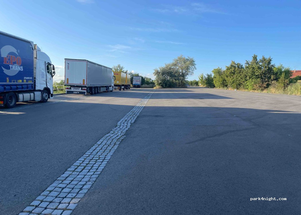 (691 86) Perná - Unnamed Road — foto