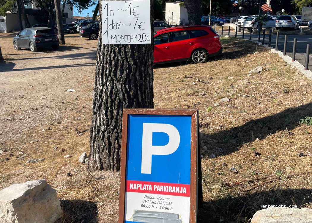 (22211) Vodice - 1 Obala Vladimira Nazora — foto 2