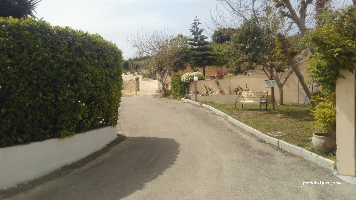 (73028) Otranto - 8 via Renis — foto