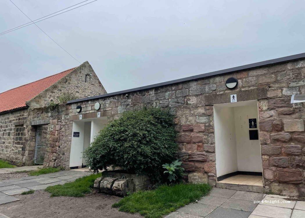 (NE69 7BN) Bamburgh - 2 Church Street — foto