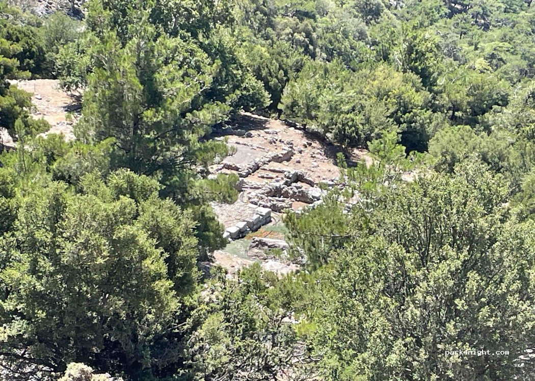 (700 04) Kato Simi - Unnamed Road — foto 2