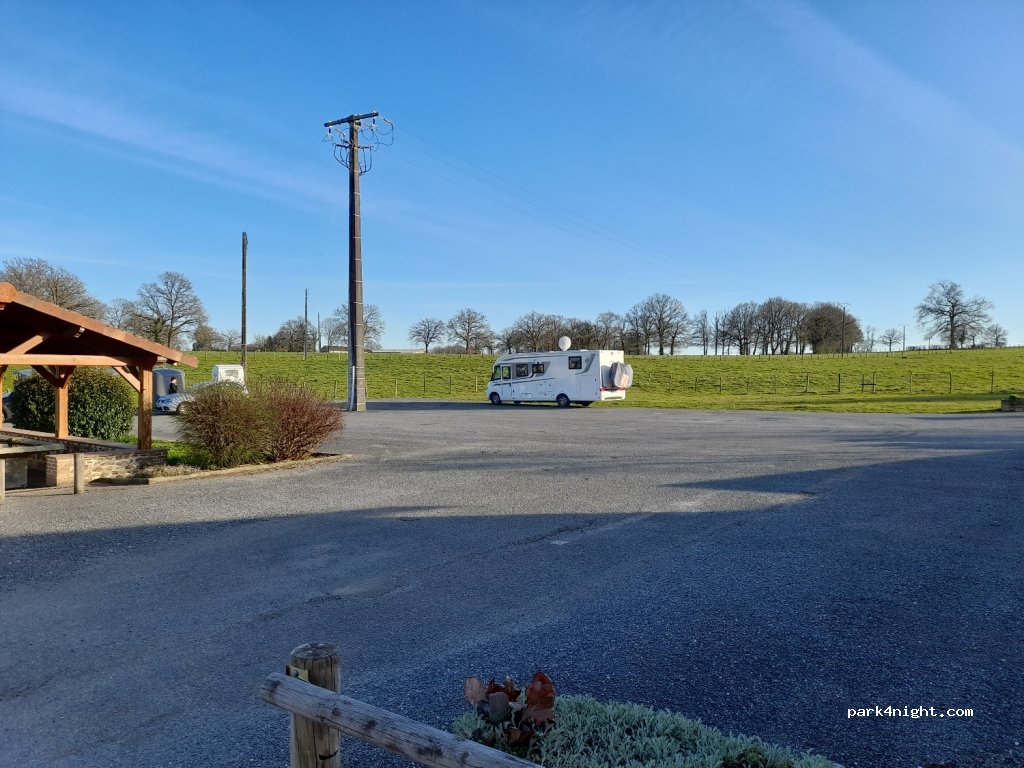 (87800) Saint-Maurice-les-Brousses - 5010A Rue des Écoles — foto 2