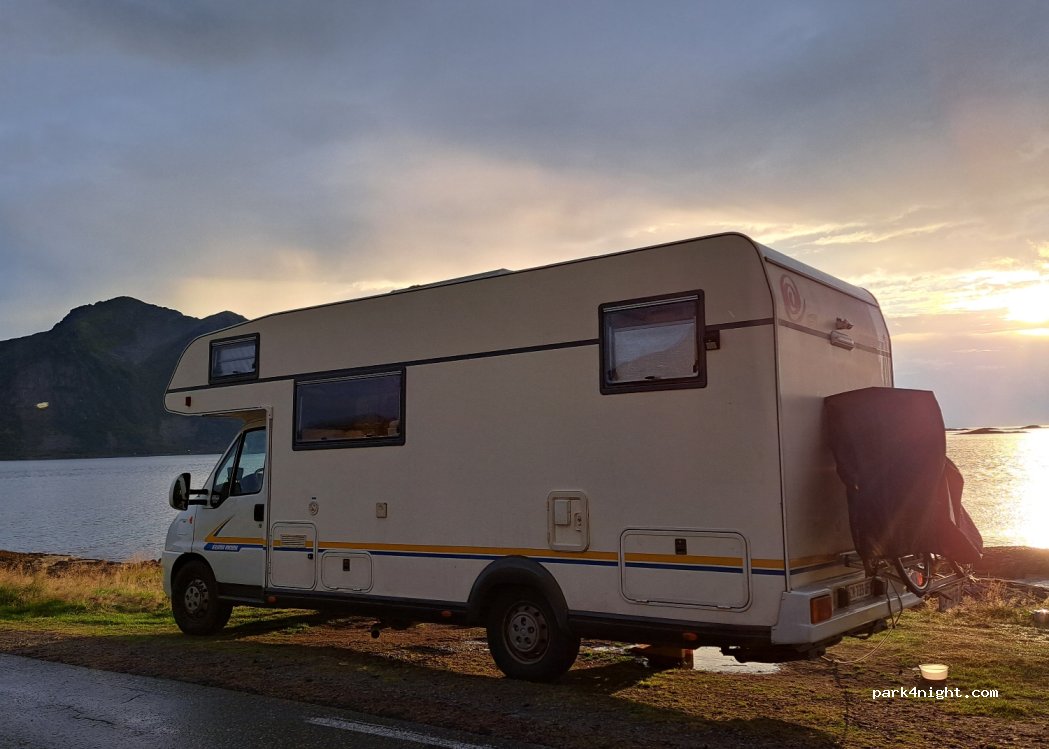 (8313) Kleppstad - 854-856 Brennaveien — foto