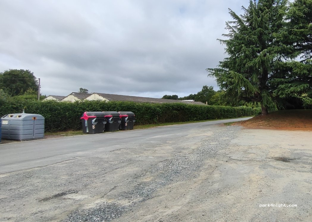 (79300) Bressuire - 36 Boulevard de la Caillère — foto 2