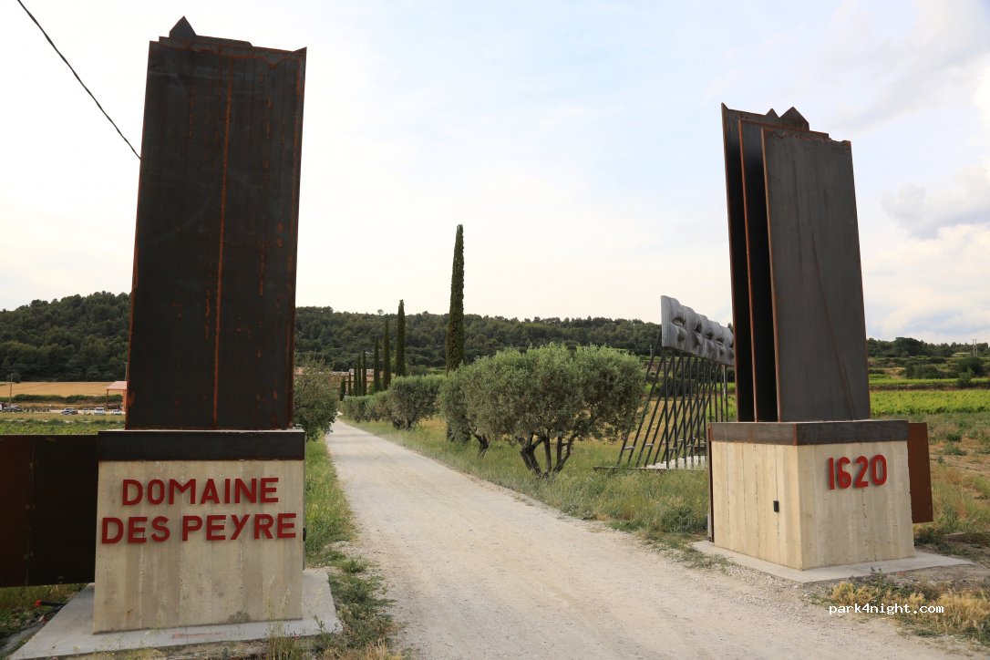 (84440) Robion - Chemin les Pendus — foto 2