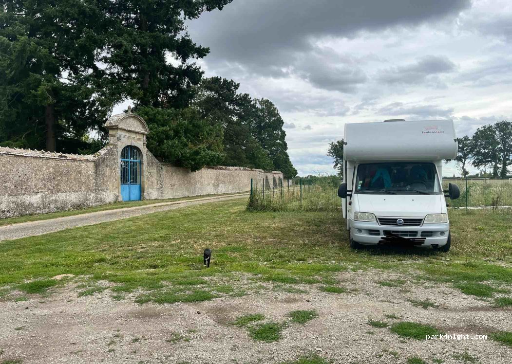 (03210) Agonges - 26 Route des Bouchereux — foto