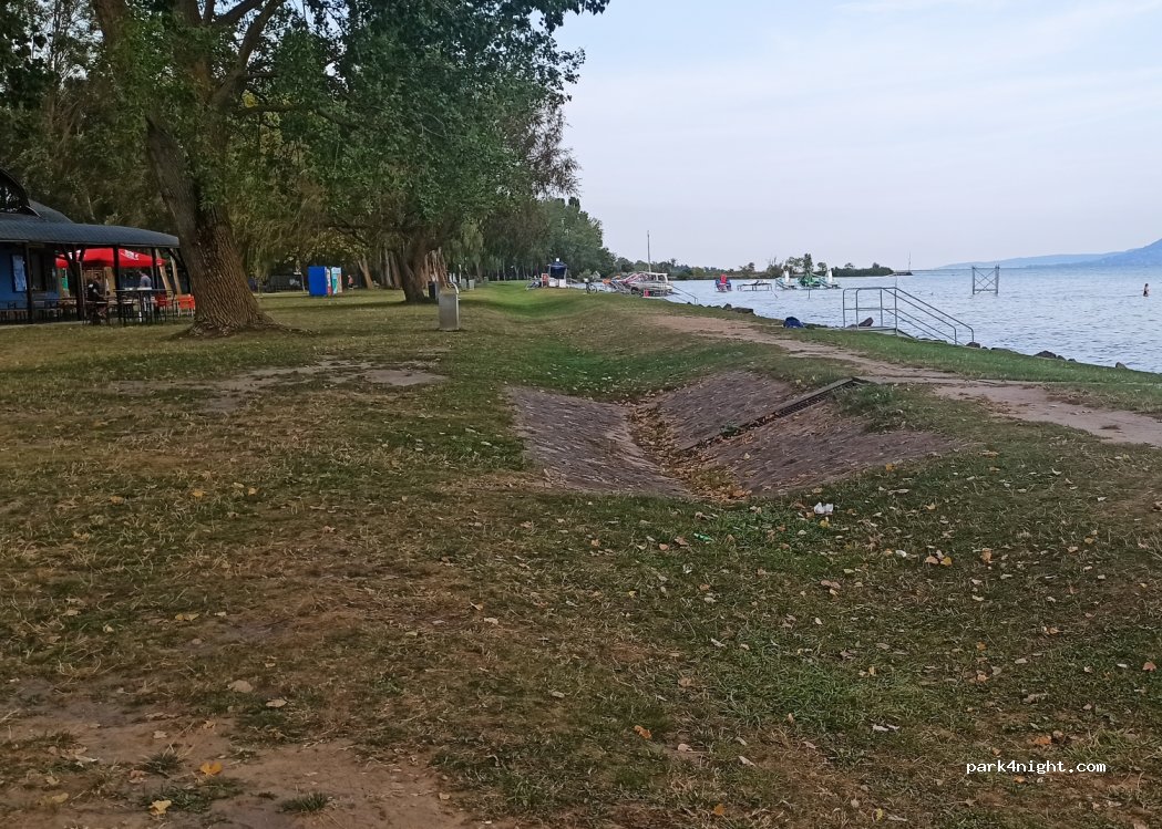 (8638) Balatonlelle - 6 Gyöngyvirág köz — foto 3