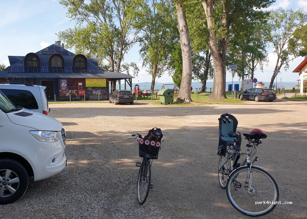(8638) Balatonlelle - 6 Gyöngyvirág köz — foto 4