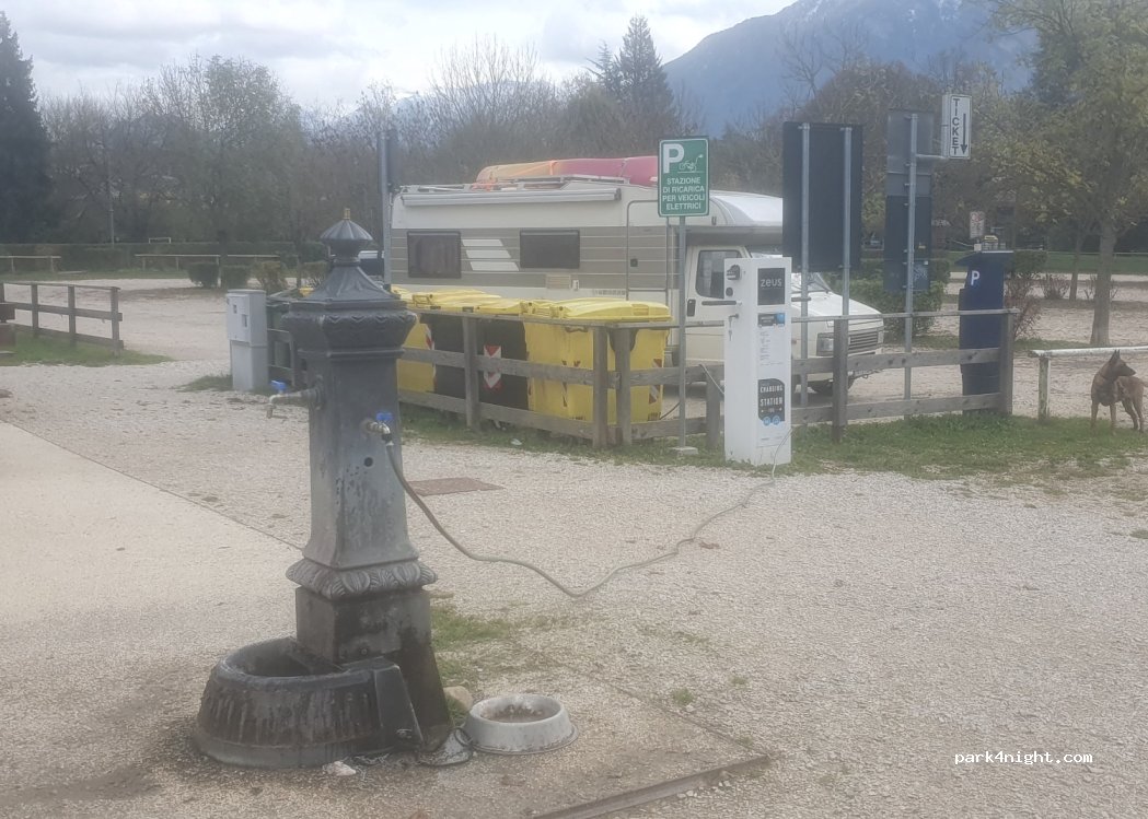 (38056) Levico Terme - Via Segantini — foto
