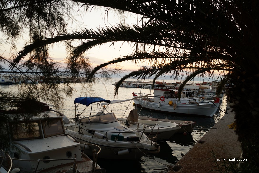 (210 60) Paralia Irion - Unnamed Road — foto