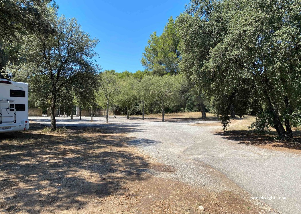 (84470) Châteauneuf-de-Gadagne - 76 Chemin d'Avignon — foto