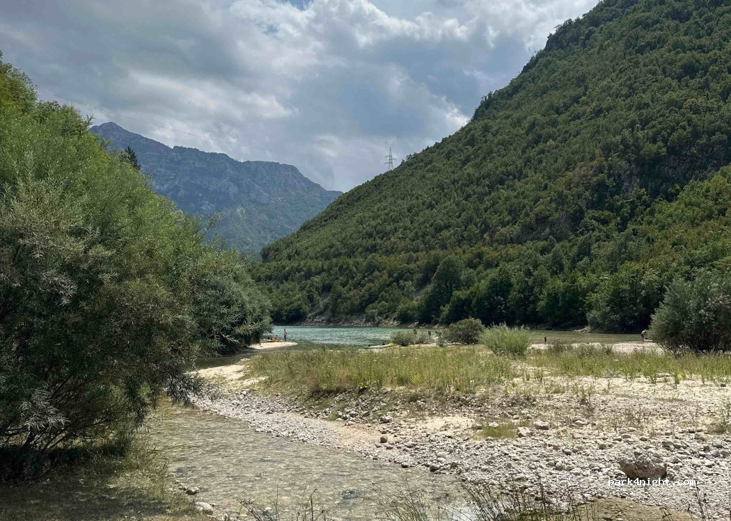 (88420) Kremenac - Unnamed Road — foto
