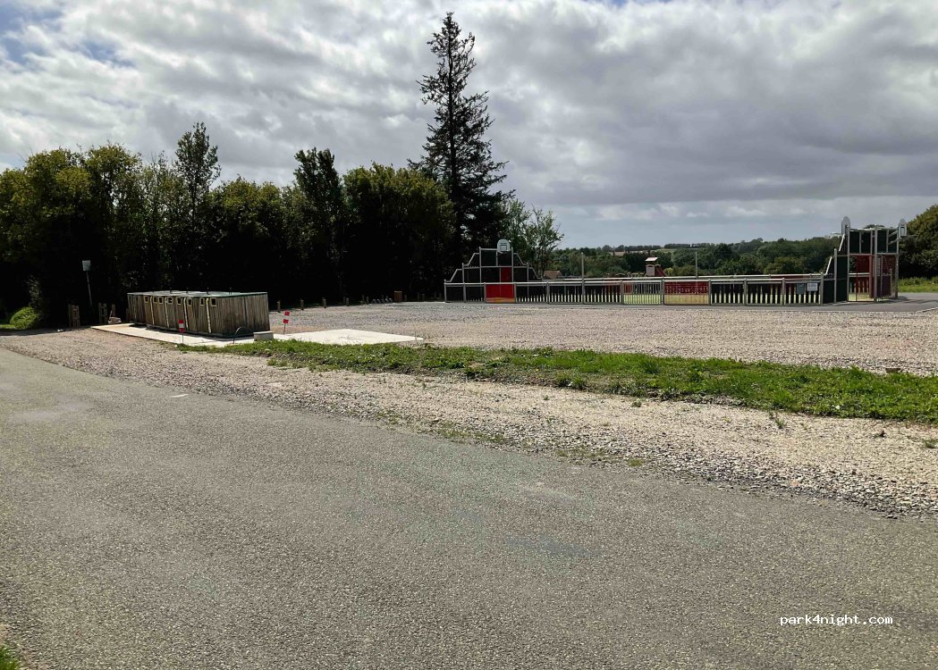 (72140) Pezé-le-Robert - 32 Rue de la Gare — foto