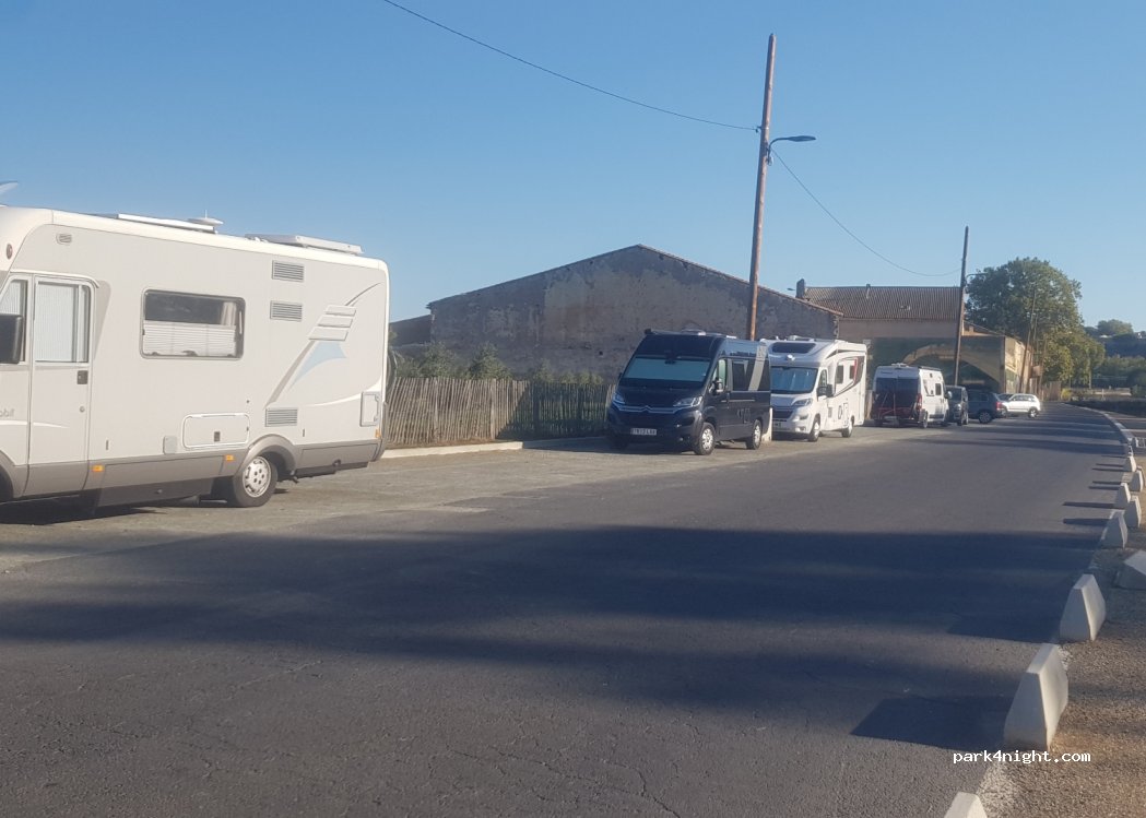 (34500) Béziers - 34 Quai du Port Notre Dame — foto 5
