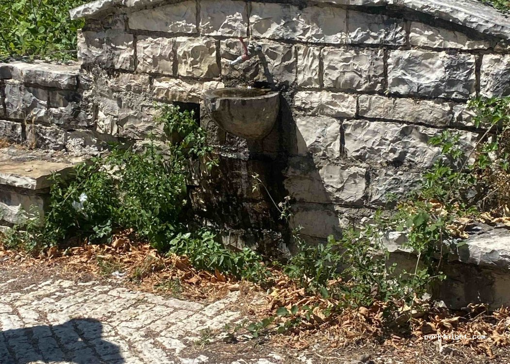 (440 04) Vikos - Unnamed Road — foto