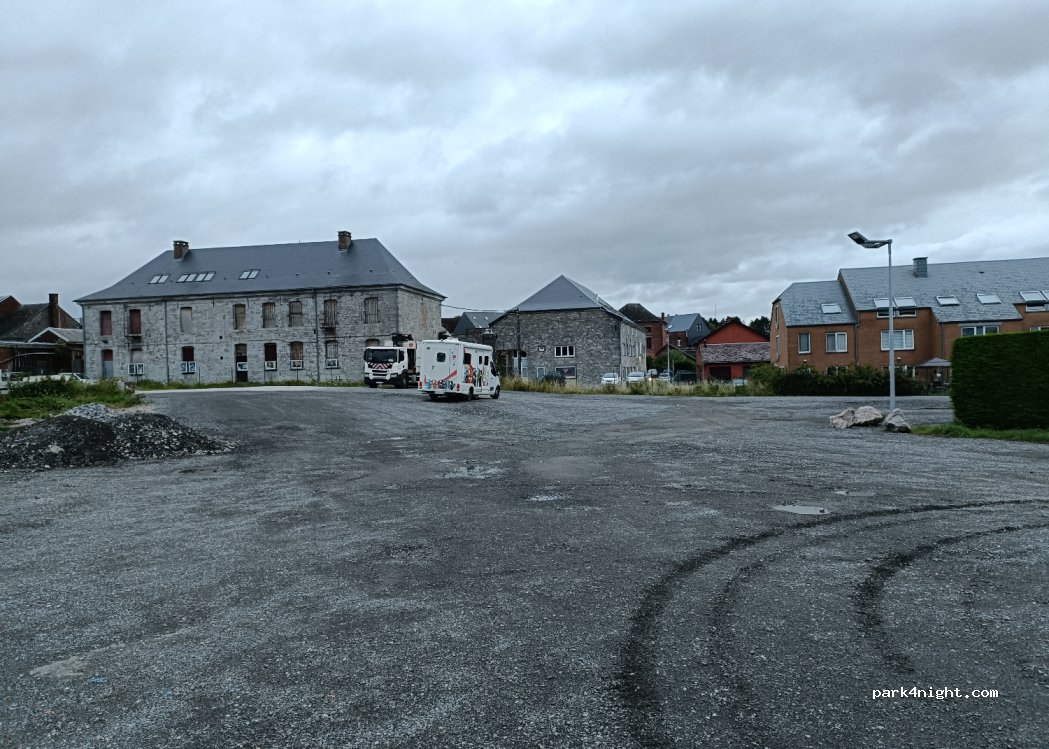 (5600) Philippeville - 25 Boulevard du Centenaire — foto