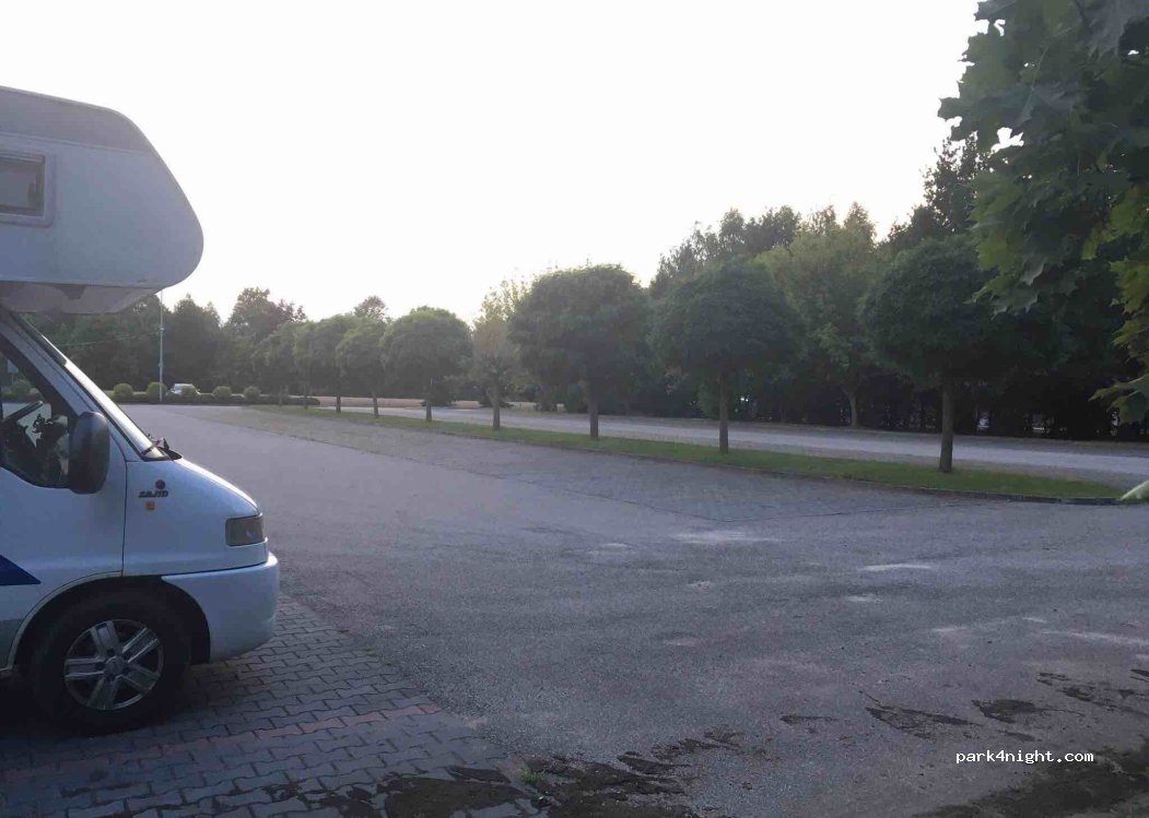 (97-360) Kamieńsk - 35 Jagiellońska — foto