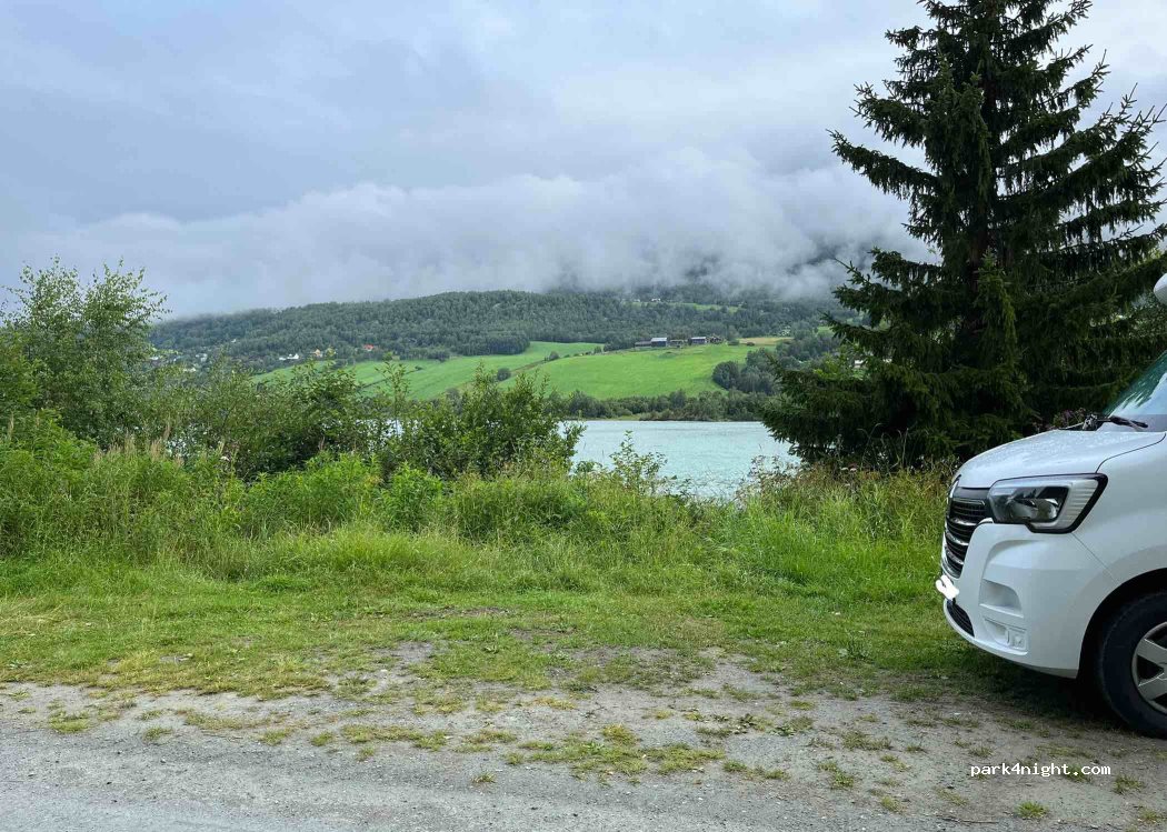 (2680) Vågåmo - Unnamed road — foto