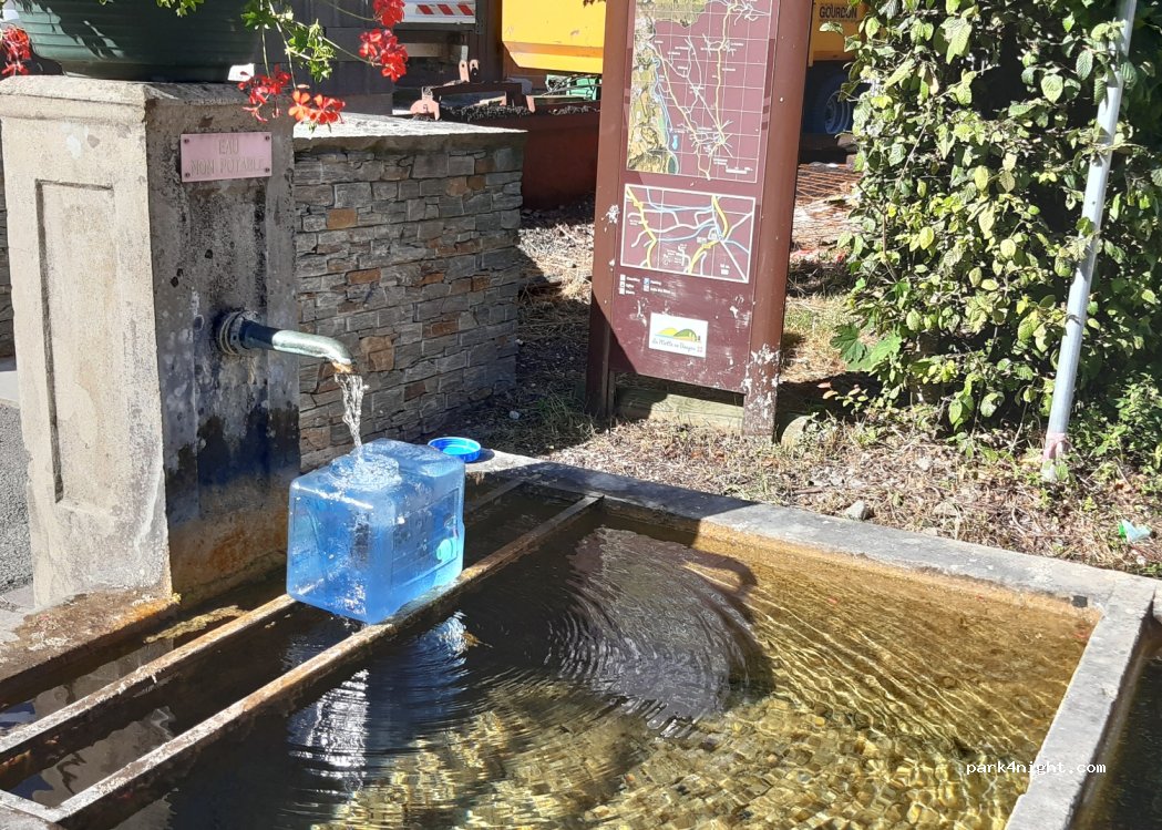 (73340) La Motte-en-Bauges - Rte des Bassins — foto
