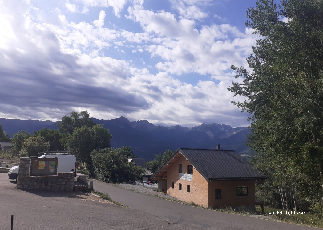 (05200) Puy-Sanières - 1492 Route des Puys — foto