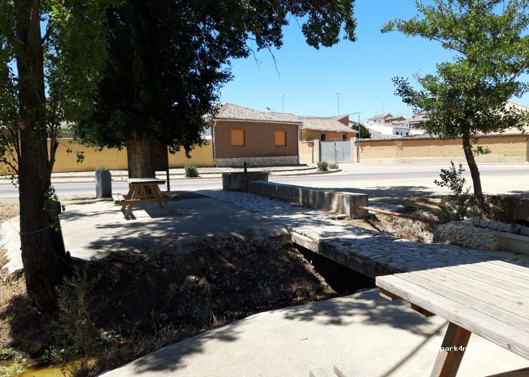 (47609) Santervás de Campos - 4 Calle Fuera Villa — foto