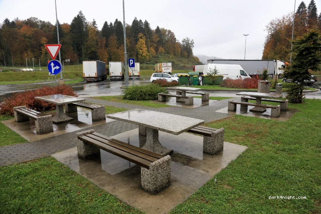 (8222) Zagrad pri Otočcu - Počivališče Starine — foto 3
