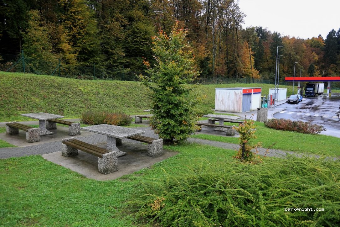 (8222) Zagrad pri Otočcu - Počivališče Starine — foto 2