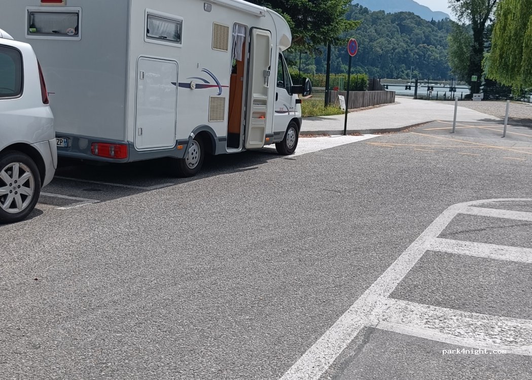 (73100) Aix-les-Bains - Avenue du Petit Port — foto 2