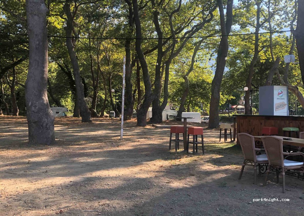 (400 07) Kokkino Nero - Unnamed Road — foto 2