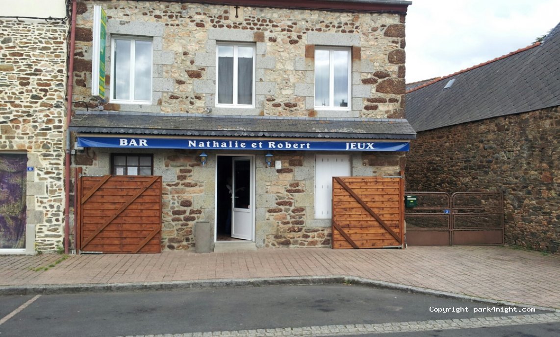 (22290) Lanvollon - Place François Mitterand — foto