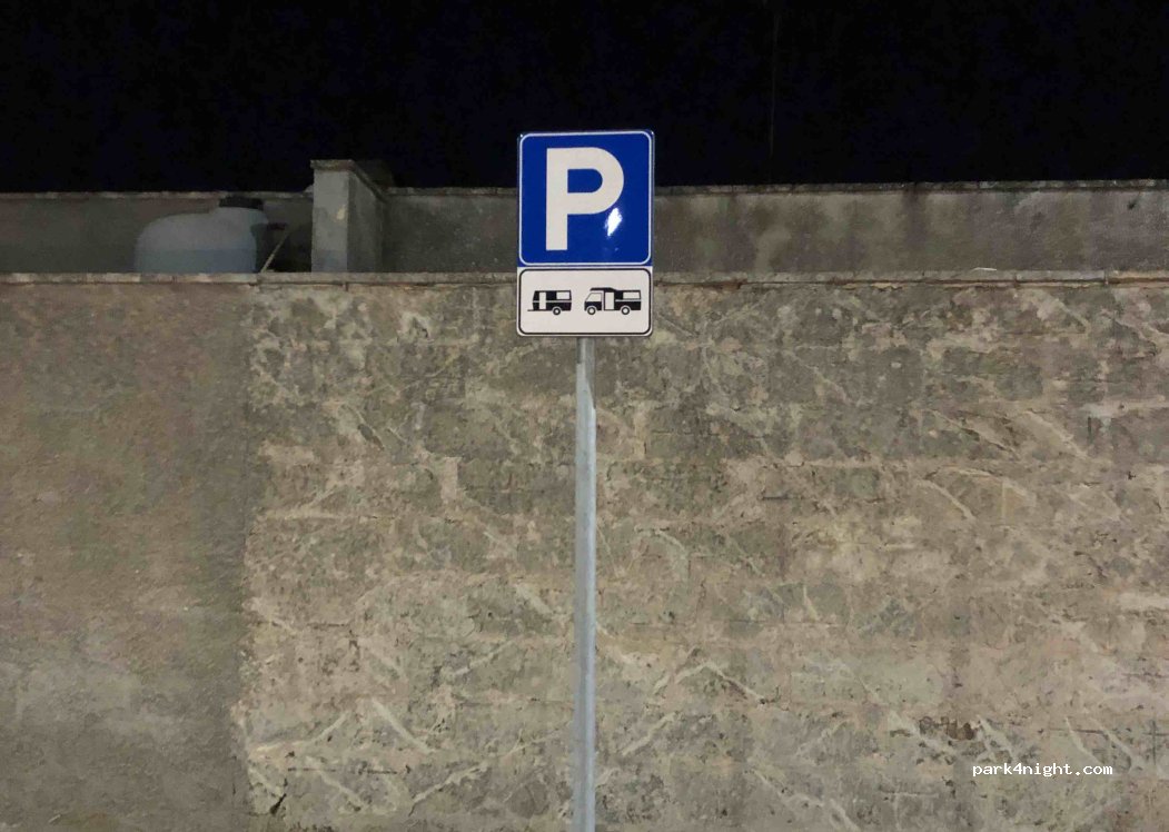 Parcheggio Santa Maria al Bagno — foto