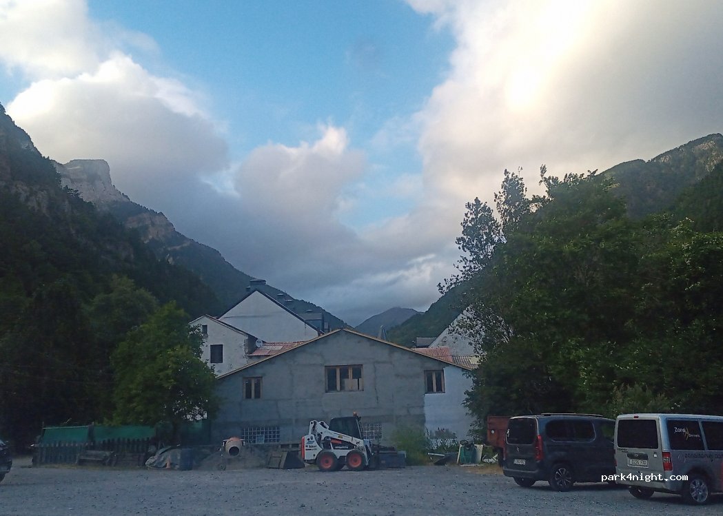 (22888) Canfranc - 8F Calle Albareda — foto