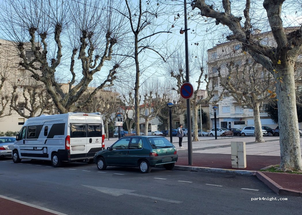 (06400) Cannes - 1 Rue Paul Serrailler — foto 4