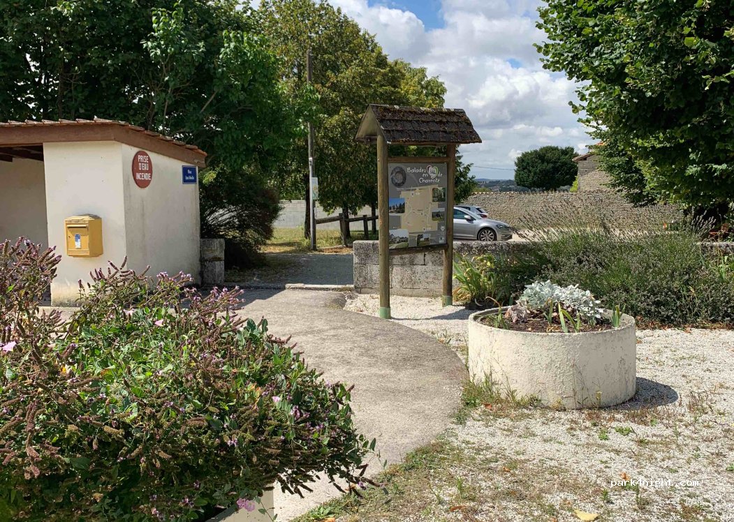 (16560) Villejoubert - 1766 Rue de la Boixe — foto