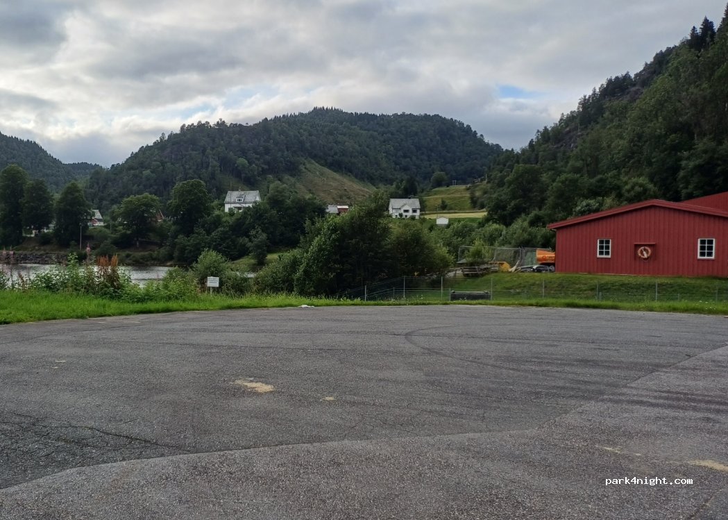 (5650) Tysse - 85 Kvitingsvegen — foto